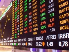 Ibovespa fecha em queda em pregão de ajustes após 11 altas; volume supera R$ 120 bi