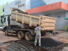Operação tapa-buracos avança no Santa Cecília e Chapéu do Sol – Operação tapa-buracos avança no Santa Cecília e Chapéu do Sol