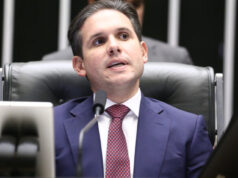 Motta cria comissão especial para discutir fim da jornada 6 X 1