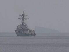 EUA dizem que navios de guerra cruzaram o estreito de Ormuz; Irã nega