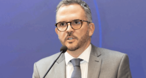 Suspeita de vazamento de gás paralisou aeroportos em SP, diz ministro