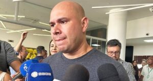 Abílio aponta suspeita de esquema de R$ 80 milhões na Educação
