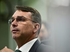 Áudios de Flávio a Vorcaro abalam tentativa de superar desgaste da rachadinha, diz analista do AtlasIntel – CartaCapital