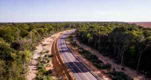 Governo de MT asfaltou quantidade de rodovia suficiente para atravessar o Brasil de Norte a Sul