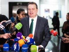 ‘Candidatura nasce na base’, diz Russi, ao por Podemos no centro