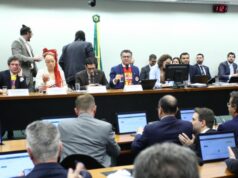 Comissão aprova PEC pelo fim da escala 6×1; plenário vota nesta quarta – CartaCapital