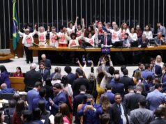 Câmara aprova PEC do fim da escala 6×1; texto vai ao Senado – CartaCapital