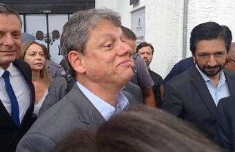 Tarcísio diz que condenação de Eduardo Bolsonaro foi ‘injusta’