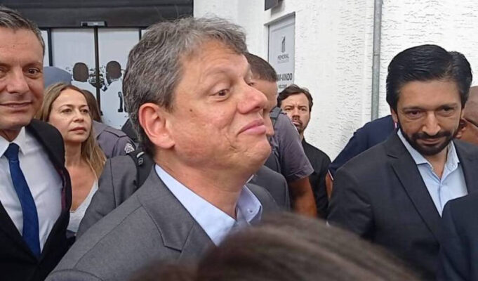 Tarcísio diz que condenação de Eduardo Bolsonaro foi ‘injusta’
