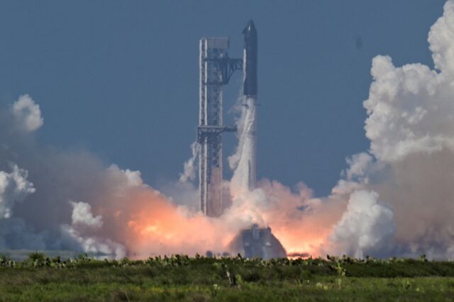 2026-05-22T230156Z_648549245_RC2NELAE6X7S_RTRMADP_3_SPACEX-STARSHIP.jpg