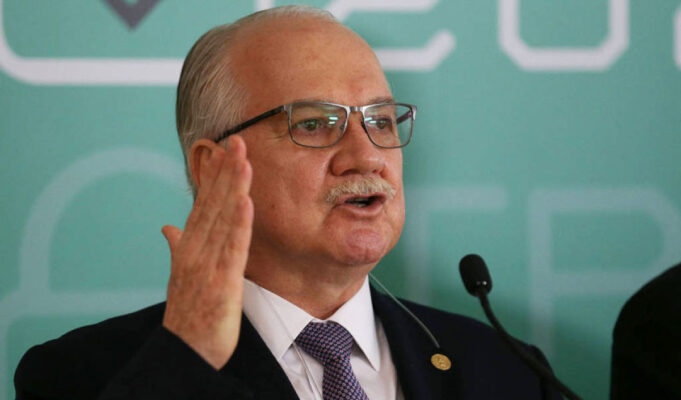 Ministro Fachin cita pagamentos exorbitantes sem justificativa