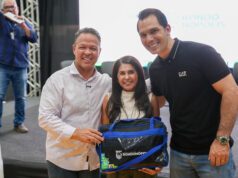Prefeitura de Rondonólpolis entrega 2.500 kits de materiais de apoio para professores