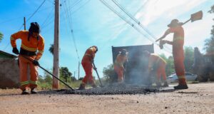 Viação e Obras realiza mais de 54 ações de manutenção em 21 bairros de Várzea Grande – Viação e Obras realiza mais de 54 ações de manutenção em 21 bairros de Várzea Grande