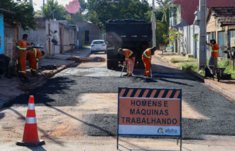 Prefeitura de Várzea Grande intensifica operação tapa-buracos no Cristo Rei e Jardim Paula II nesta terça-feira (30) – Prefeitura de Várzea Grande intensifica operação tapa-buracos no Cristo Rei e Jardim Paula II nesta terça-feira (30)