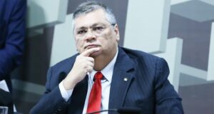 Dino critica ‘cota’ de emendas de terceiros e dá 30 dias para explicações