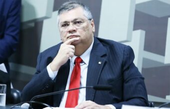 Dino critica ‘cota’ de emendas de terceiros e dá 30 dias para explicações