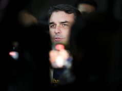 Flávio caluniou Lula ao associá-lo ao tráfico de drogas, diz PF