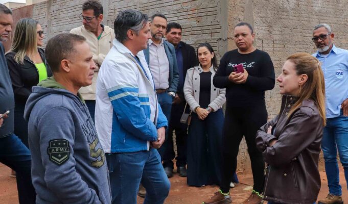 Prefeita Flávia Moretti anuncia melhorias de infraestrutura no bairro Santa Cecília após ouvir moradores – Prefeita Flávia Moretti anuncia melhorias de infraestrutura no bairro Santa Cecília após ouvir moradores