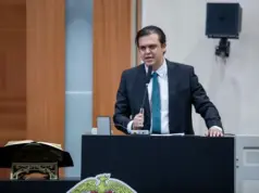 Thiago Silva apresenta projeto para incentivar empregabilidade de mães atípicas