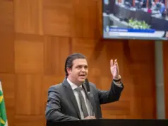 Deputado Thiago apresenta projeto para ampliar atendimento aos alunos com deficiência nas escolas públicas