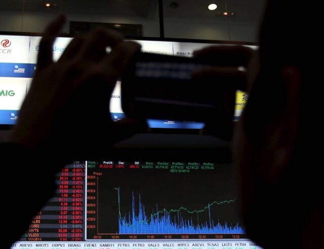 2026-06-15T131611Z_1_LYNXMPEM5E14Q_RTROPTP_4_BRAZIL-STOCKS-PLUNGE.jpg
