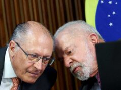 Governo vai consultar setores afetados por tarifaço e adota cautela com Reciprocidade