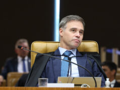 Com Lulinha no pano de fundo, PF aciona AGU contra Mendonça