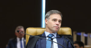 Com Lulinha no pano de fundo, PF aciona AGU contra Mendonça