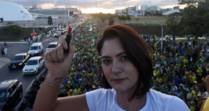 Michelle convenceu muito mais gente do que Flávio