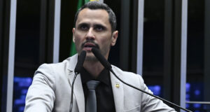 Os incentivos de Marcelo Aro para o Republicanos abandonar Cleitinho