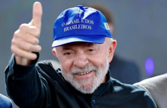Lula enfileira inaugurações no limite do prazo eleitoral e promove aliados