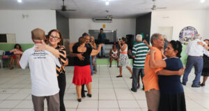 Baile reúne idosos do Cristo Rei e fortalece convivência com apoio da Prefeitura – Baile reúne idosos do Cristo Rei e fortalece convivência com apoio da Prefeitura