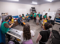 Colônia de férias da Escola Municipal de Artes leva diversão, criatividade e aprendizado às crianças durante o recesso