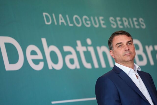 Flavio-Bolsonaro-foto-Raul-Spinasse-Novo-Selo-Comunicacao-1.jpg