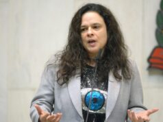 Janaina Paschoal se rebela contra cacique do PP