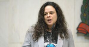 Janaina Paschoal se rebela contra cacique do PP
