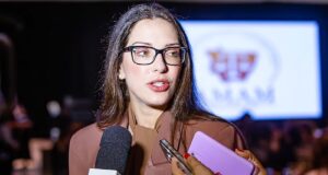 MDB acelera definição e reabre debate sobre futuro de Janaina Riva