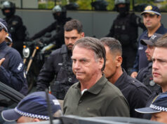 Moraes mantém prisão domiciliar de Bolsonaro e proíbe visitas político-eleitorais