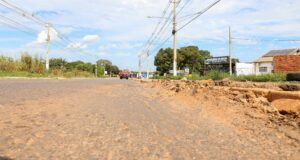 Secretaria de Viação e Obras fará intervenção emergencial na Avenida Leôncio Lopes e notifica empresa responsável pela obra – Secretaria de Viação e Obras fará intervenção emergencial na Avenida Leôncio Lopes e notifica empresa responsável pela obra