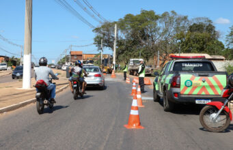 Prefeitura de Várzea Grande inicia manutenção emergencial na Avenida Leôncio Lopes para garantir segurança viária – Prefeitura de Várzea Grande inicia manutenção emergencial na Avenida Leôncio Lopes para garantir segurança viária