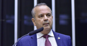 Marinho nega acordo entre Flávio e Republicanos por vaga no STF