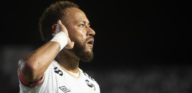 neymar-festeja-gol-do-santos-sobre-a-chapecoense-em-jogo-do-brasileirao-1785019856139_v2_615x300.jpg