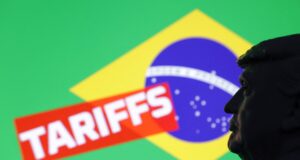 Por que Ibovespa sobe mais de 2% e dólar cai em dia em que tarifaço passou a valer?