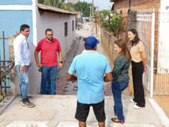 Prefeita Flávia Moretti vistoria obra do Beco do Alameda: “Há 40 anos ninguém olha para cá e agora está resolvendo”, diz presidente do bairro – Prefeita Flávia Moretti vistoria obra do Beco do Alameda: “Há 40 anos ninguém olha para cá e agora está resolvendo”, diz presidente do bairro