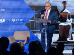 Fachin anuncia lei para limitar salários de juízes – 10/08/2026 – Política