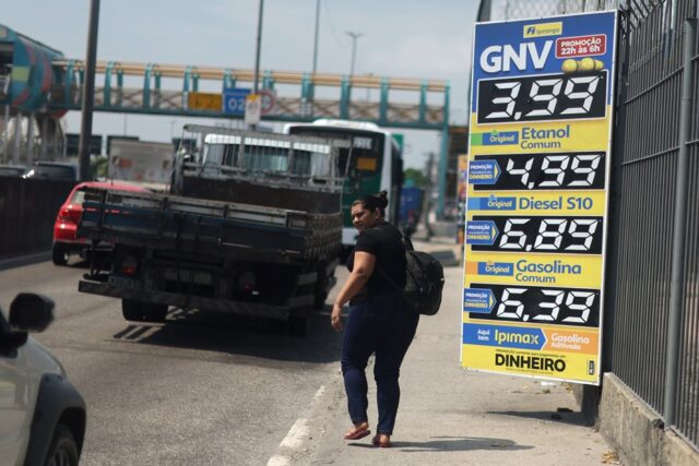 2026-03-18T173828Z_1972852522_RC217KAN9OFO_RTRMADP_3_BRAZIL-FUEL.jpg