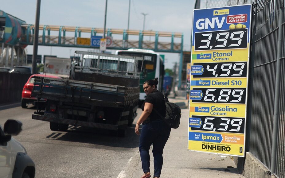 2026-03-18T173828Z_1972852522_RC217KAN9OFO_RTRMADP_3_BRAZIL-FUEL.jpg