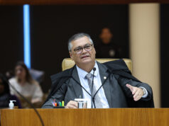 Dino manda PF verificar indícios de crimes em emendas Pix