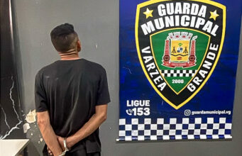 Guarda Municipal detém homem alcoolizado após veículo colidir contra residência no Cristo Rei – Guarda Municipal detém homem alcoolizado após veículo colidir contra residência no Cristo Rei