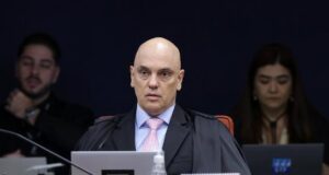 Moraes diz que modelo eleitoral faliu e defende migração ao voto distrital misto
